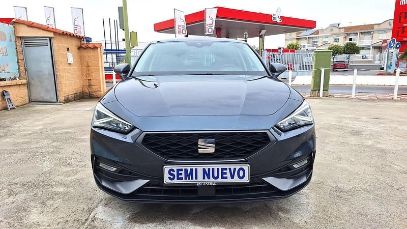 Usado Seat Leon FR 150 CV (110 kW) 2021 Gris / plata Berlina