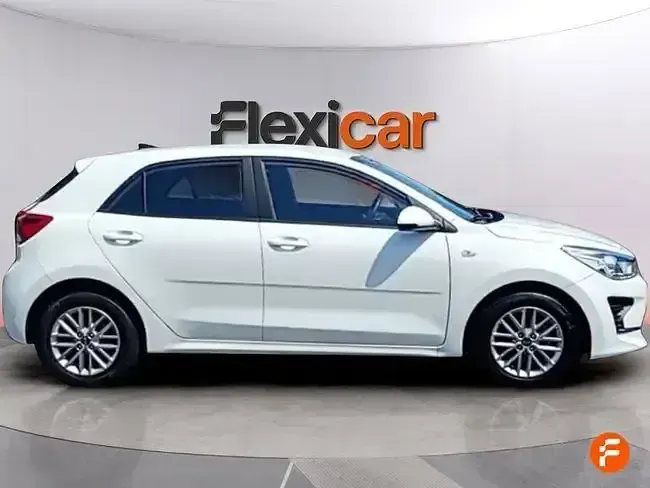 Usado Kia Rio 84 CV (61 kW) 2021 Blanco