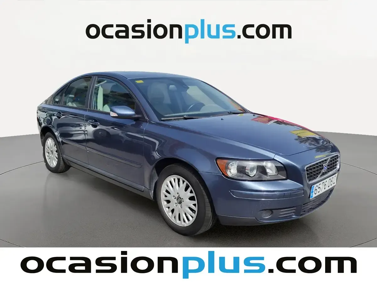 Usado Volvo S40 Momentum 136 CV (100 kW) 2004 Azul Berlina