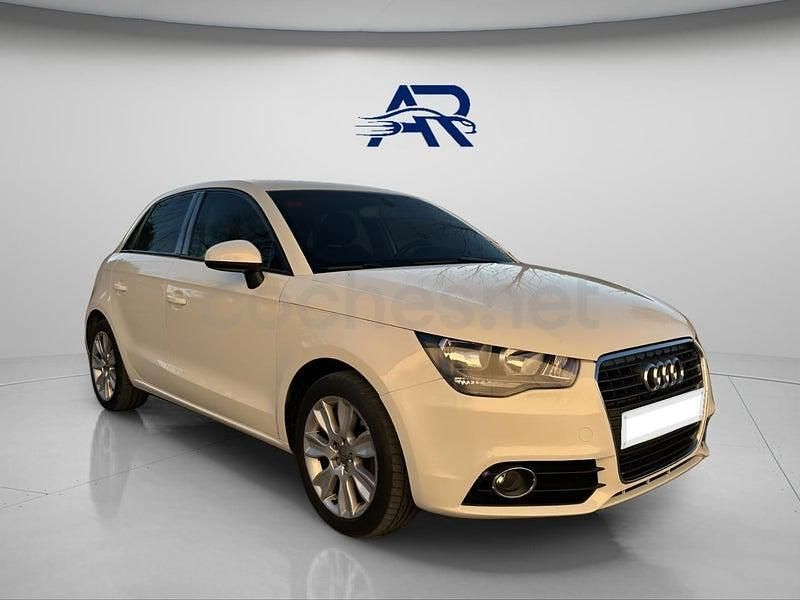 Usado Audi A1 Sportback Ambition 90 CV (66 kW) 2012 Blanco Utilitario