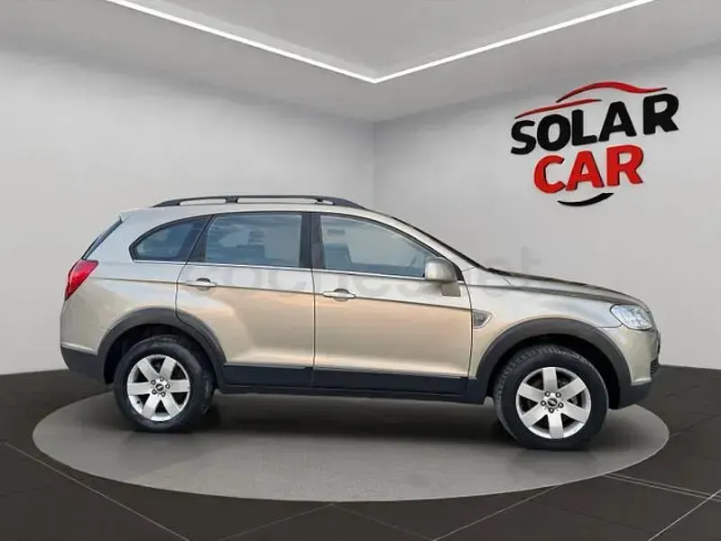 Usado Chevrolet Captiva LS 127 CV (93 kW) 2009 Marrón SUV
