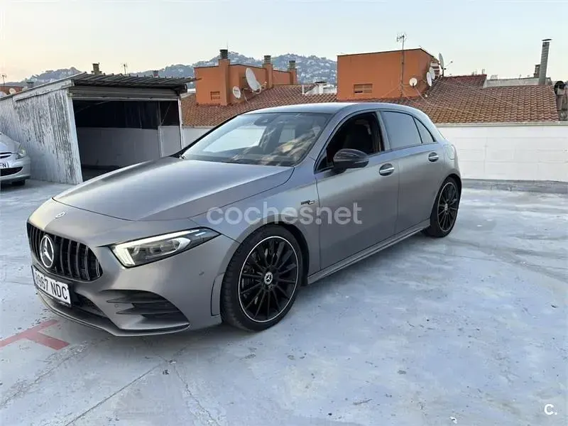 Usado Mercedes A250 224 CV (164 kW) 2020 Gris / plata Berlina