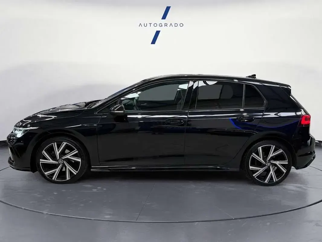 Usado VW Golf VIII R-line 150 CV (110 kW) 2022 Negro Utilitario