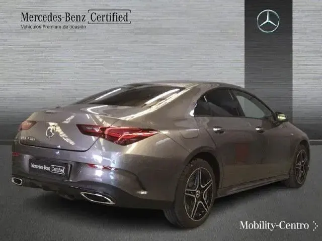 Usado Mercedes CLA250e AMG line 218 CV (160 kW) 2025 Gris Coupe