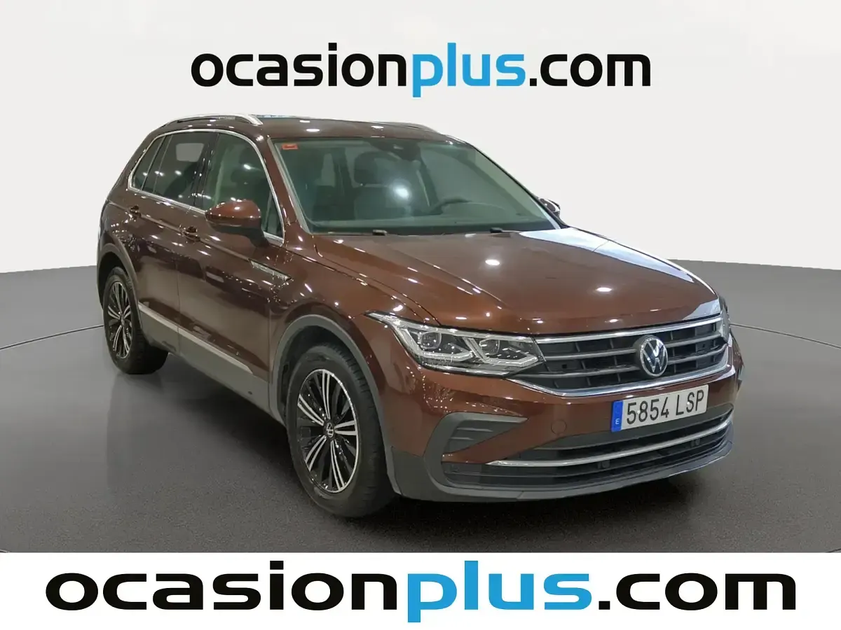 Usado VW Tiguan Life 150 CV (110 kW) 2021 Marrón SUV