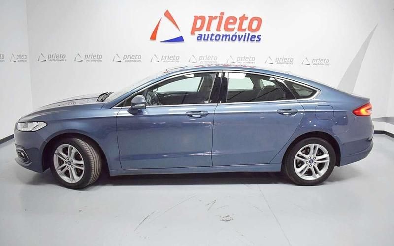 Usado Ford Mondeo Titanium 150 CV (110 kW) 2019 Azul Berlina