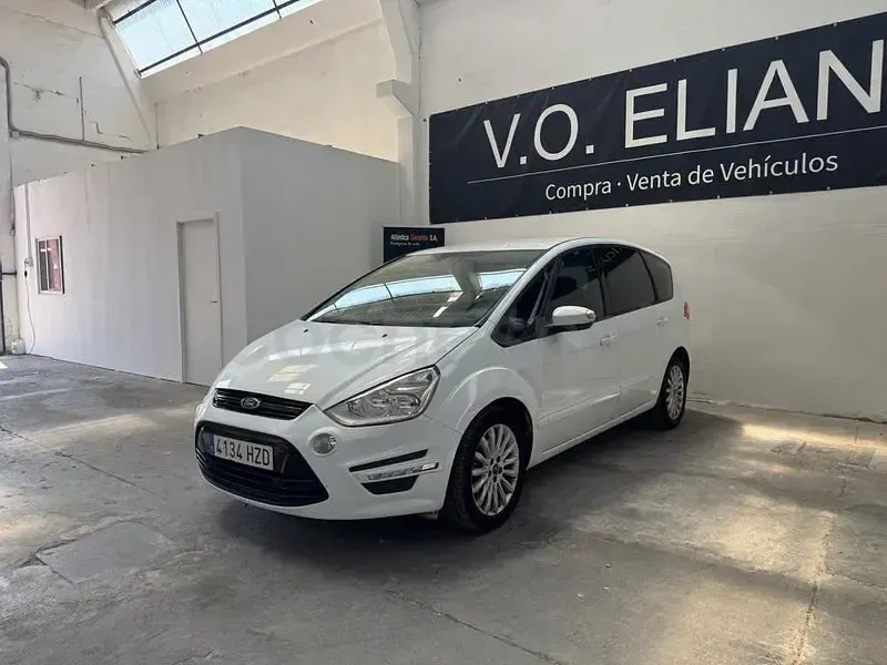 Usado Ford S-MAX Limited 140 CV (102 kW) 2014 Blanco Monovolumen