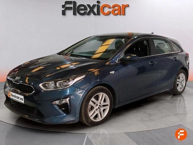 Usado Kia Ceed 100 CV (73 kW) 2020 Azul Utilitario