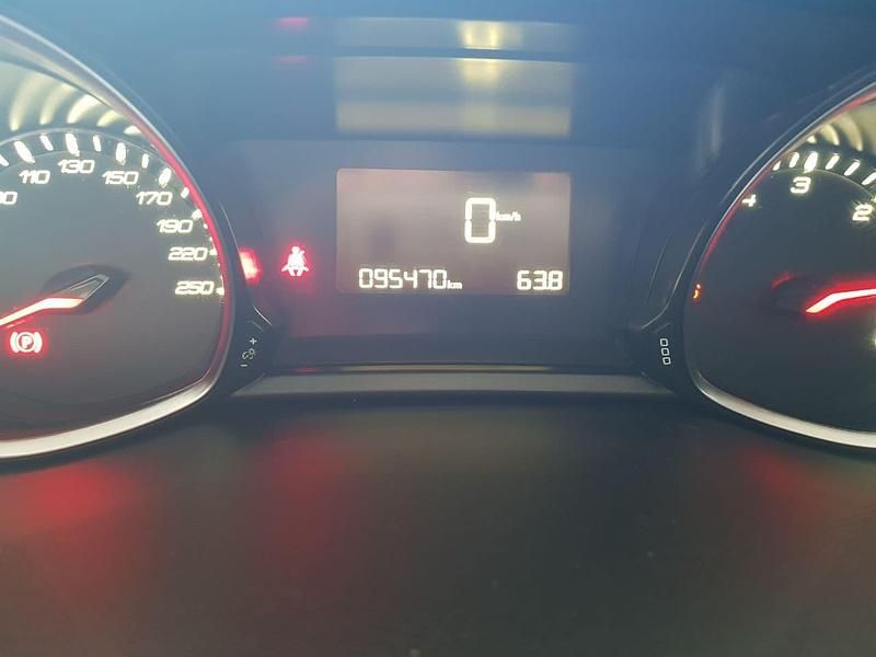 Usado Peugeot 308 Business-Line 120 CV (88 kW) 2016 Plata Utilitario