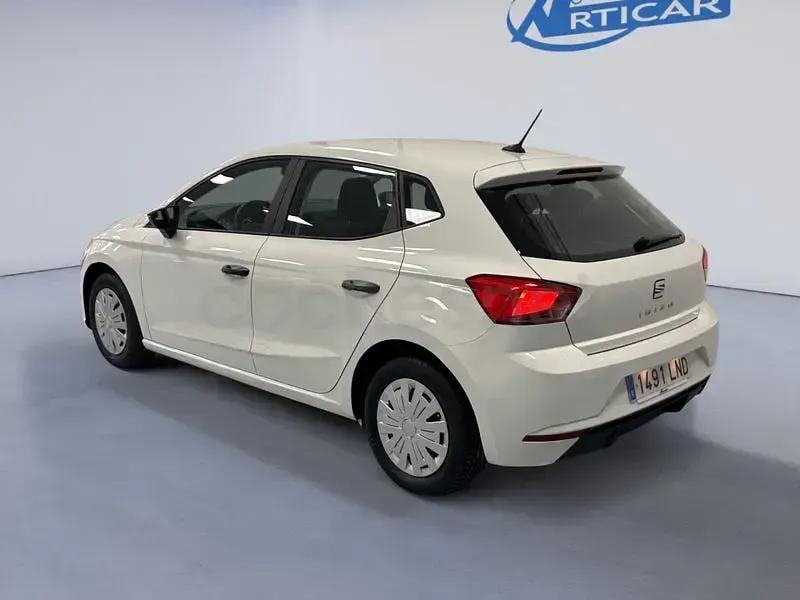Usado Seat Ibiza Reference 90 CV (66 kW) 2021 Blanco Utilitario