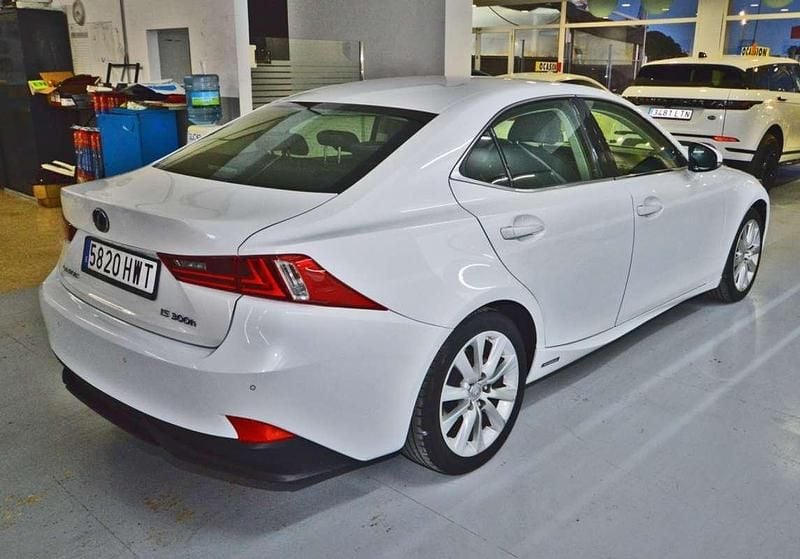 Usado Lexus IS300h Executive Line 223 CV (164 kW) 2014 Blanco Berlina