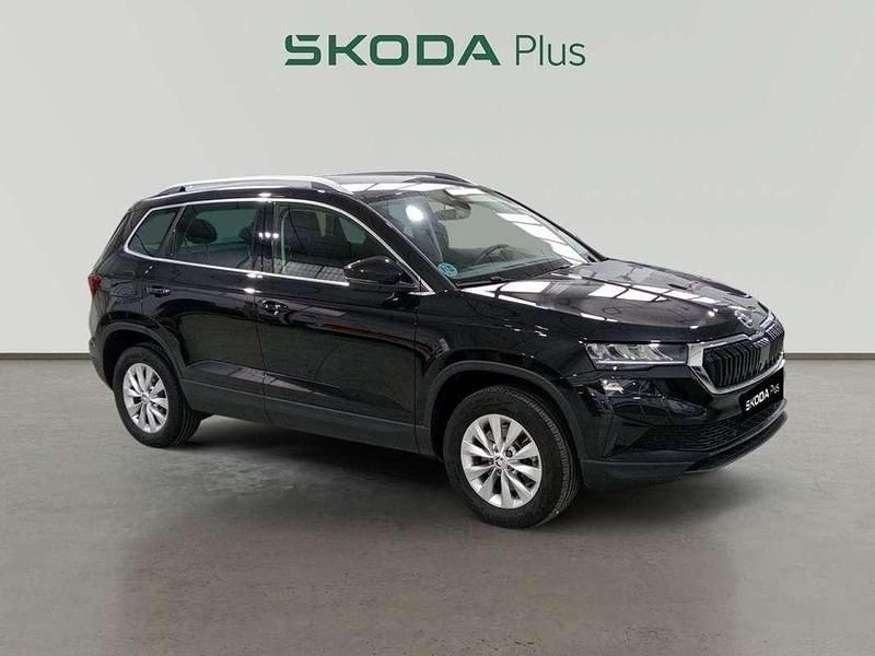 Negro Usado 2024 Skoda Karoq SUV | 27.190 € (Un poco caro) - Imagen 1/4