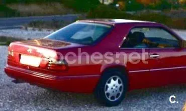Usado Mercedes E320 220 CV (161 kW) 1995 Granate Coupe