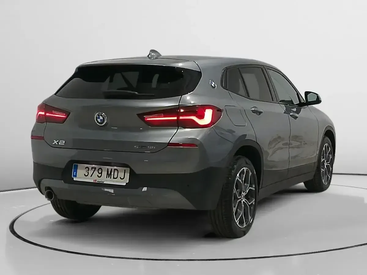 Usado BMW X2 Shadowline 140 CV (102 kW) 2023 Gris / plata SUV