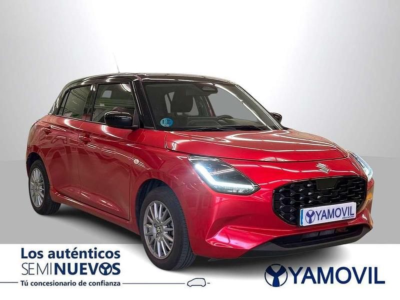 Usado Suzuki Swift 83 CV (61 kW) 2024 Rojo Utilitario