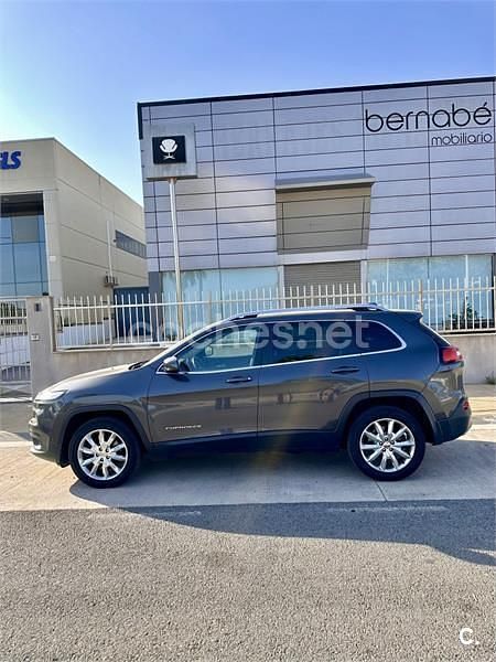 Usado Jeep Cherokee Limited 200 CV (147 kW) 2016 Gris / plata SUV