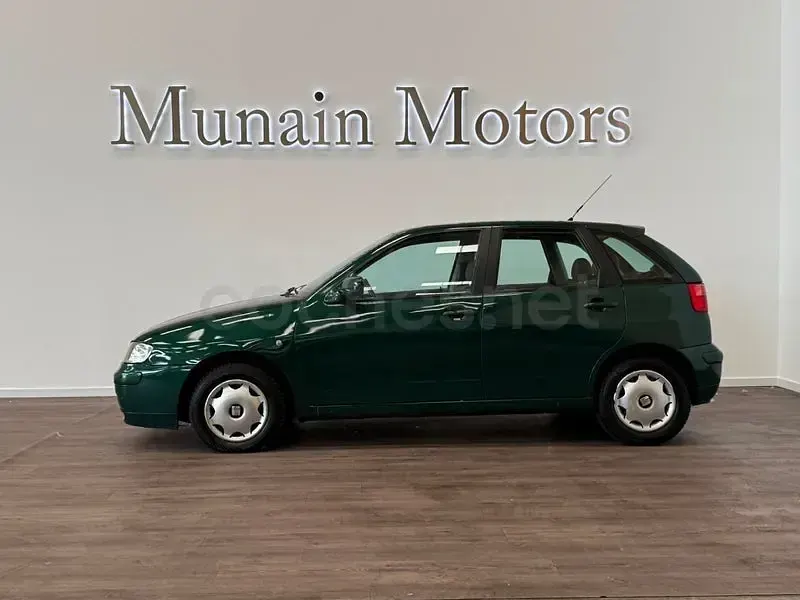 Usado Seat Ibiza Stella 68 CV (50 kW) 1999 Verde Utilitario