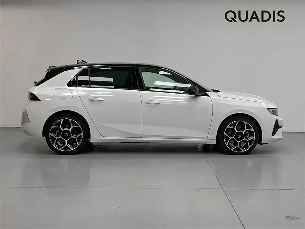 Usado Opel Astra S 180 CV (132 kW) 2023 Blanco Berlina