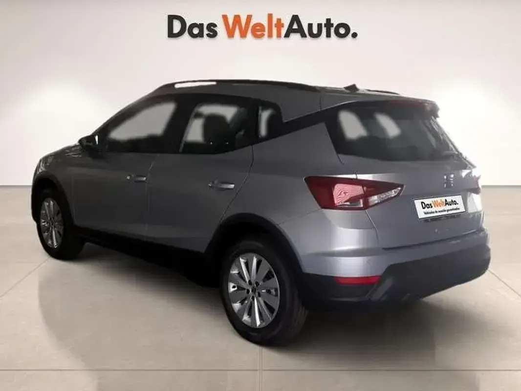 Usado Seat Arona Style 116 CV (85 kW) 2024 Gris SUV
