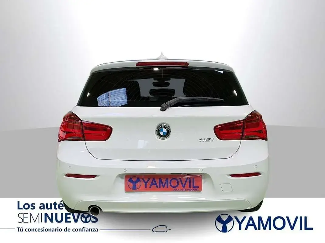 Begagnad BMW 116 109 HK (80 kW) 2019 Vit Halvkombi