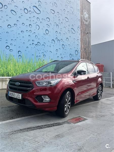 Rojo Usado 2019 Ford Kuga ST-Line SUV | 20.900 € - Imagen 1/4