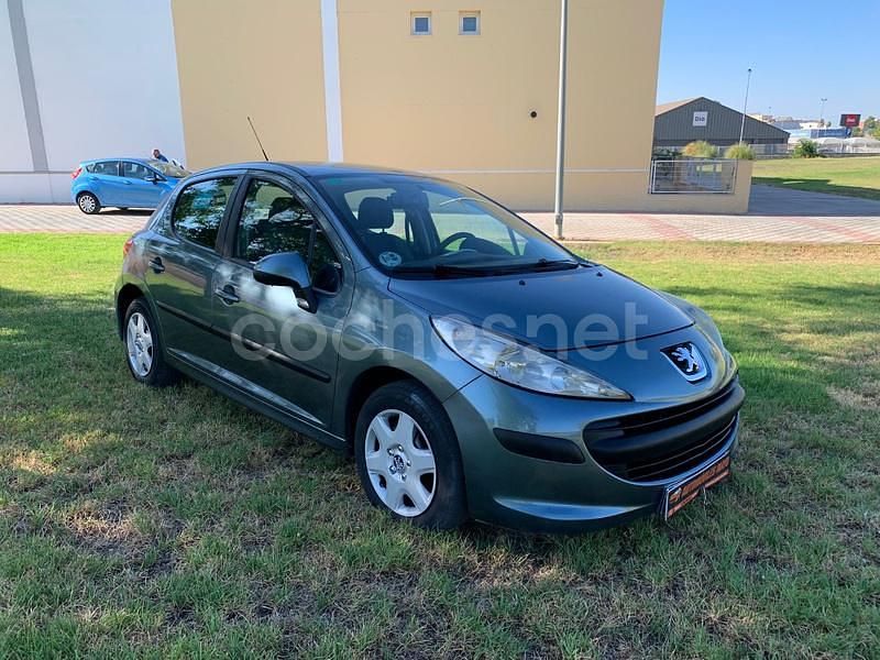 Azul Usado 2007 Peugeot 207 Berlina | 3999 € (Precio justo) - Imagen 1/4