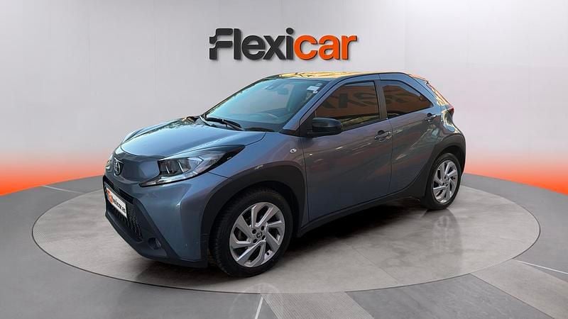 Usado Toyota Aygo X 72 CV (52 kW) 2024 Gris SUV