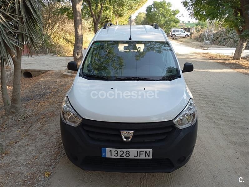 Blanco Usado 2015 Dacia Dokker Van | 6999 € (Precio justo) - Imagen 1/4