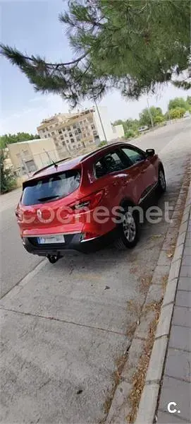 Usado Renault Kadjar XMOD 110 CV (80 kW) 2016 Granate SUV