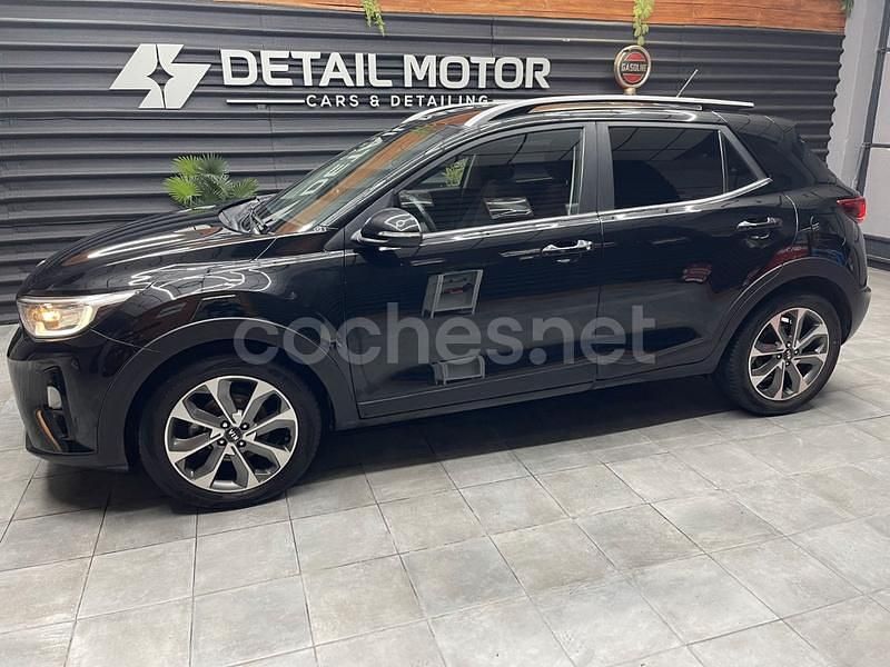 Usado Kia Stonic 110 CV (80 kW) 2017 Negro SUV