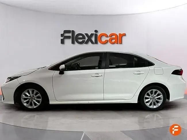 Usado Toyota Corolla Active 122 HP (89 kW) 2022 Branco Sedan