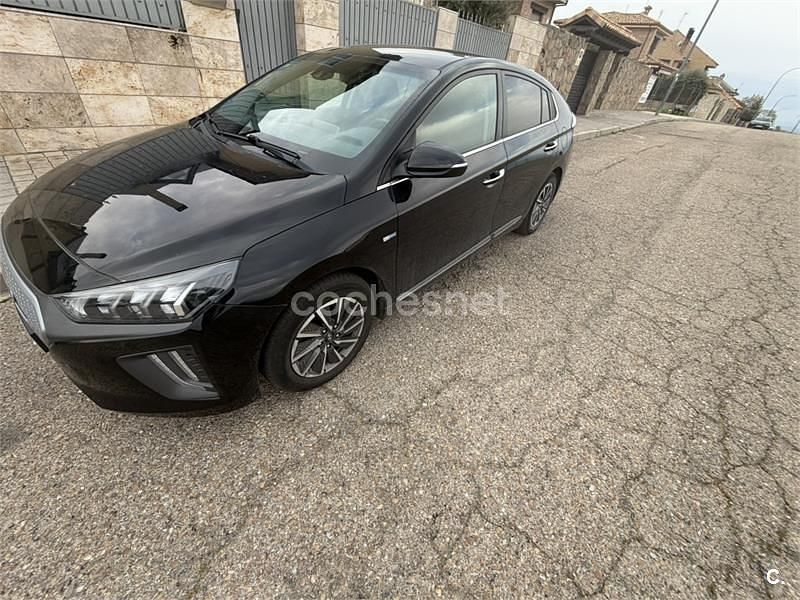 Usado Hyundai Ioniq 141 CV (103 kW) 2020 Negro Utilitario