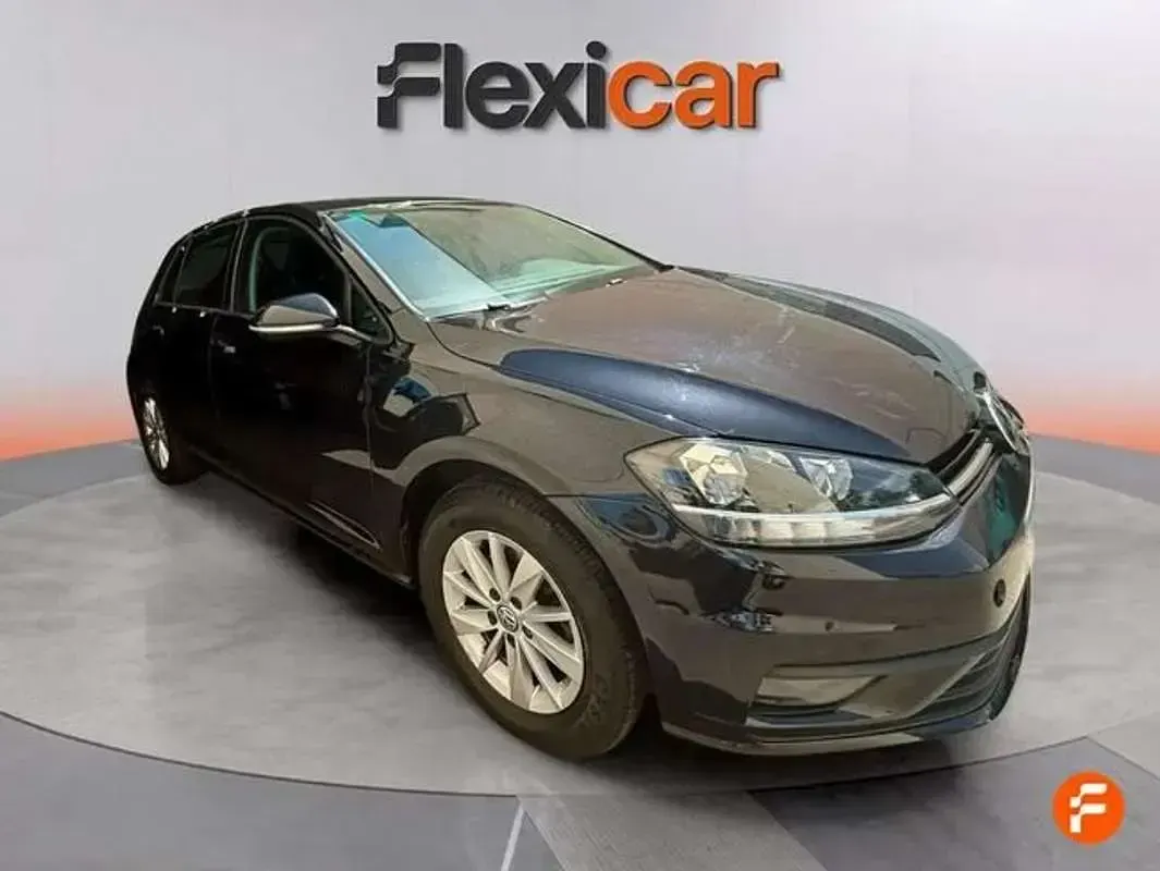 Usado VW Golf VII Advance 116 CV (85 kW) 2019 Negro Utilitario