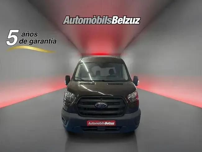 Käytetty Ford Transit Trend 130 HP (95 kW) 2022 Musta Sedan