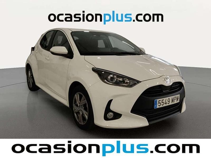 Usado Toyota Yaris Hybrid Active 116 CV (85 kW) 2024 Blanco Utilitario