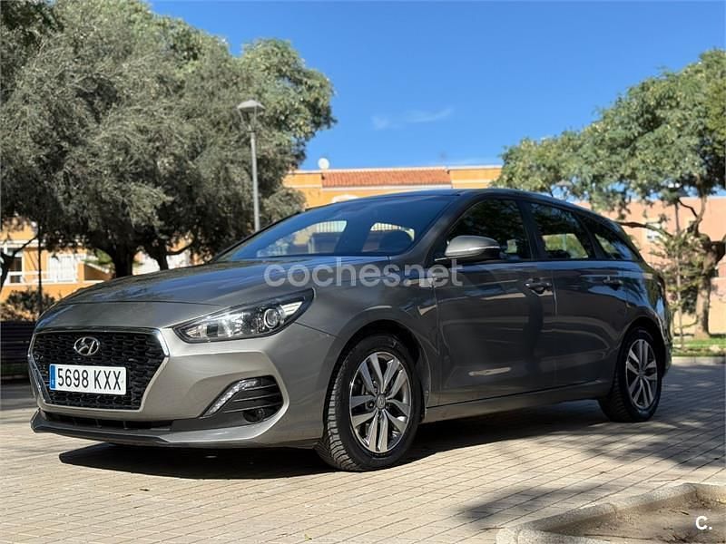 Marrón Usado 2019 Hyundai i30 GO! Familiar | 7300 € - Imagen 1/4