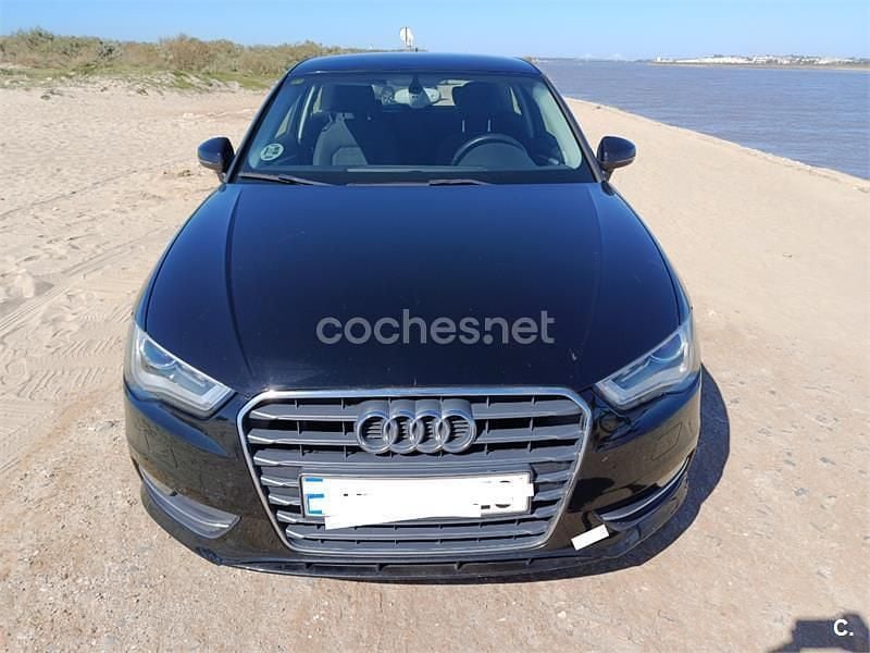 Usado Audi A3 Ambiente 105 CV (77 kW) 2014 Negro Berlina