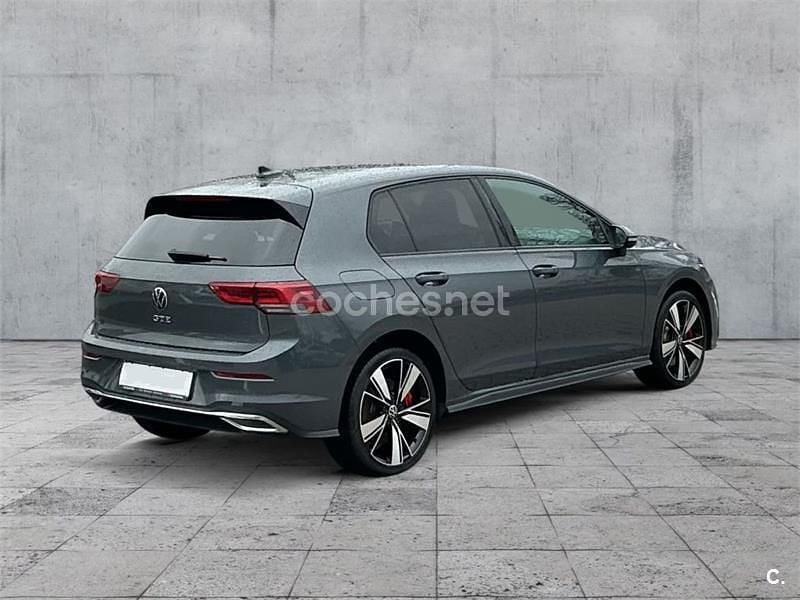 Usado VW Golf VIII GTE 245 CV (180 kW) 2023 Gris / plata Berlina