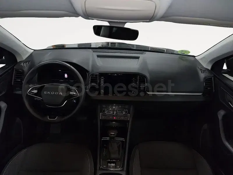 Usado Skoda Karoq Selection 150 CV (110 kW) 2025 Negro SUV