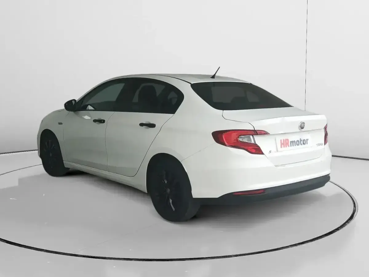 Usado Fiat Tipo Pop 95 CV (69 kW) 2019 Blanco Berlina