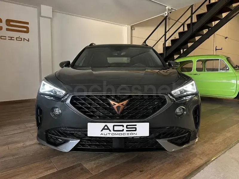 Usado Cupra Formentor 150 CV (110 kW) 2022 Gris / plata SUV