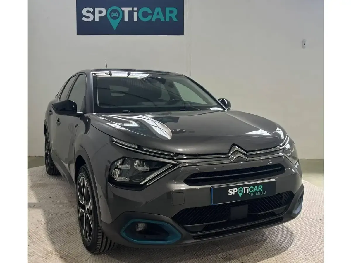 Usado Citroën e-C4 Shine 100 kW (136 CV) 2023 Gris Berlina