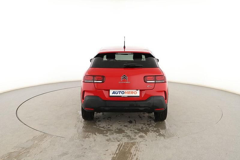 Usado Citroën C4 Shine 110 CV (80 kW) 2018 Rojo SUV