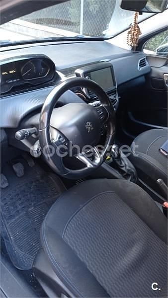 Usado Peugeot 208 Roland Garros 100 CV (73 kW) 2018 Azul Utilitario