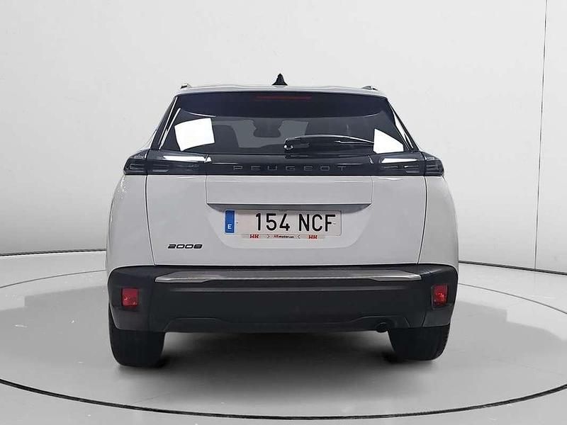 Usado Peugeot 2008 Allure 102 CV (75 kW) 2025 Blanco SUV