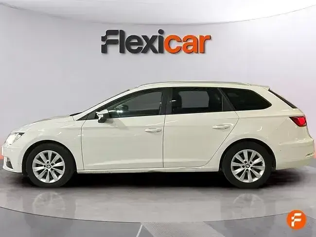 Begagnad Seat Leon Reference 115 HK (84 kW) 2019 Vit Kombi