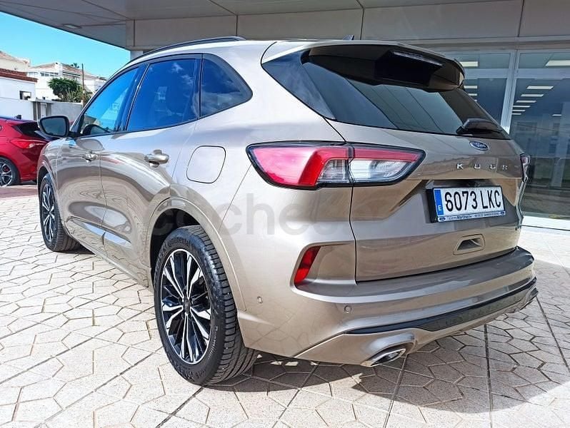 Usado Ford Kuga ST-Line X 150 CV (110 kW) 2020 Gris / plata SUV