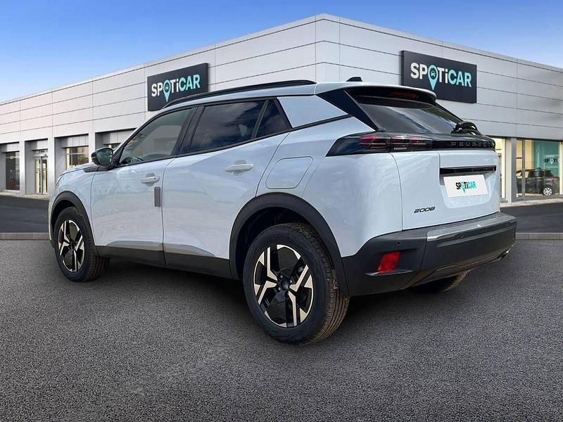 Usado Peugeot 2008 Allure 100 CV (73 kW) 2024 Blanco SUV