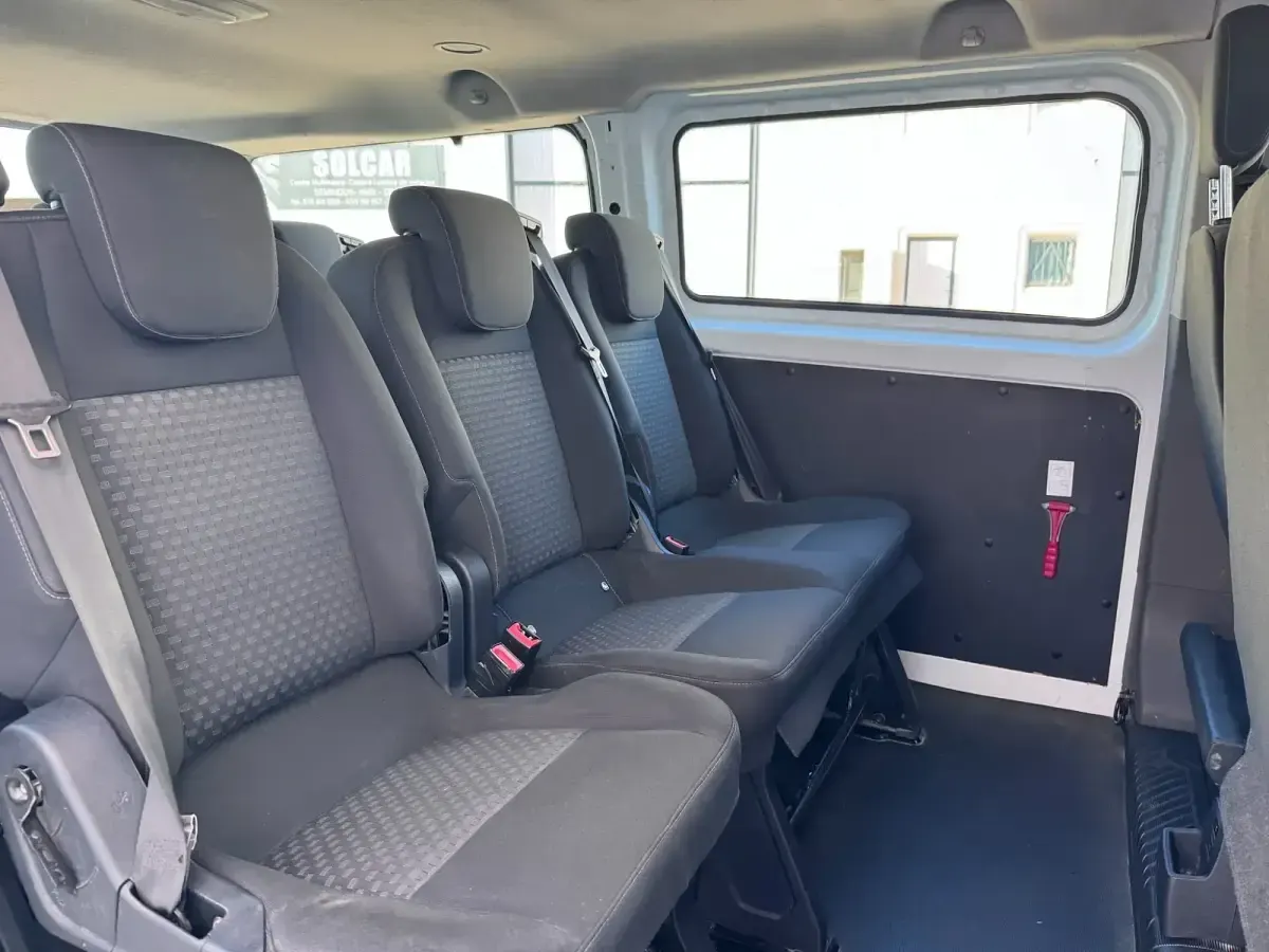 Usado Ford Transit Custom Trend 170 CV (125 kW) 2018 Blanco Familiar