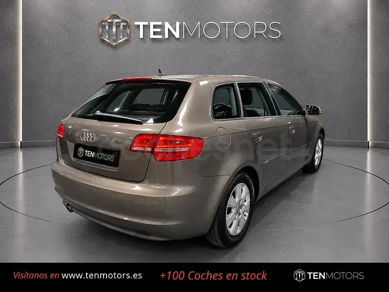 Usado Audi A3 Ambition 105 CV (77 kW) 2012 Gris / plata Utilitario